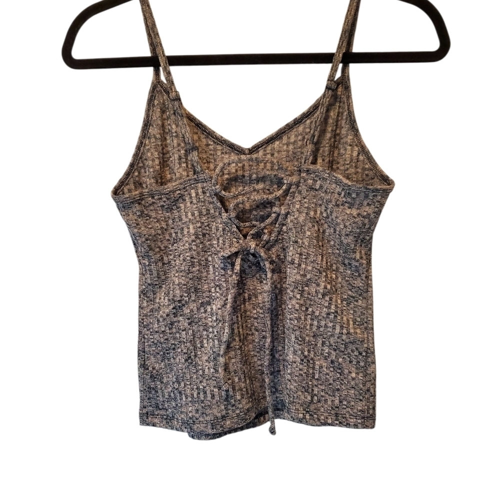 🇺🇸New SO Women's Gray Camisole Top Size Medium - Picture 3 of 3